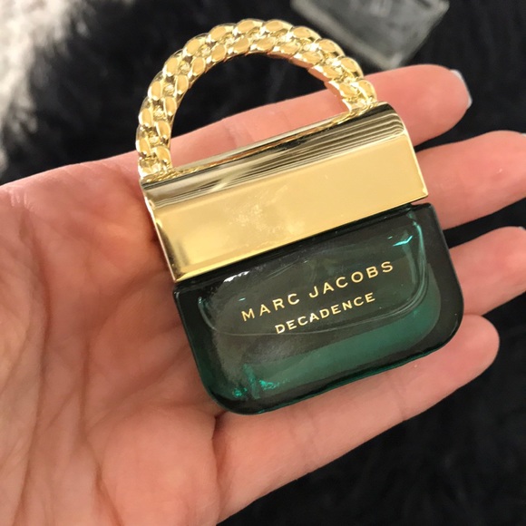 aroma marc jacobs decadence